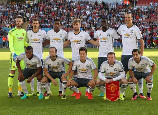 他们不仅依 他们不仅依